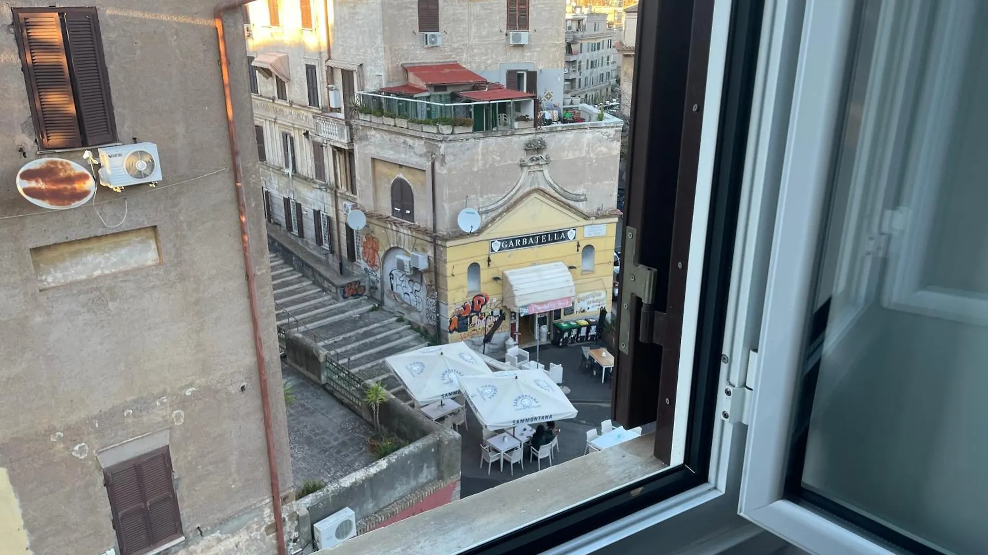 Nel Cuore Di Roma A Garbatella 0*, Rome